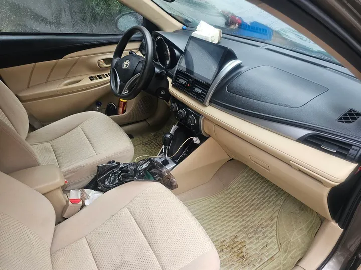 Toyota Yaris Sedan 2013 – photo 3