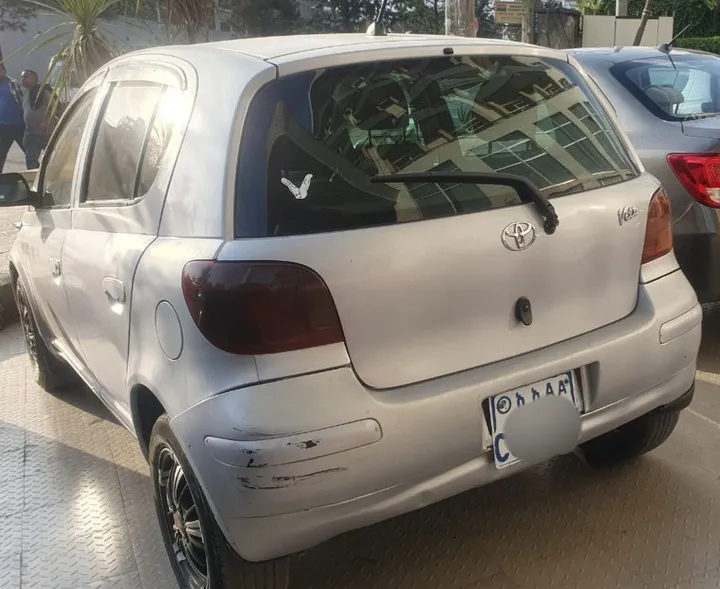 Toyota Vitz 2004 Automatic – photo 3