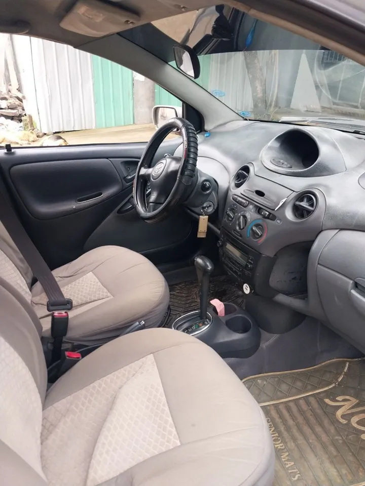 Toyota Vitz 2002 Automatic 1.0L – photo 5