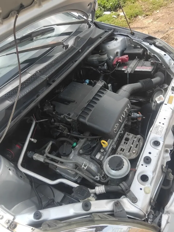 Toyota Vitz 2004 – photo 6