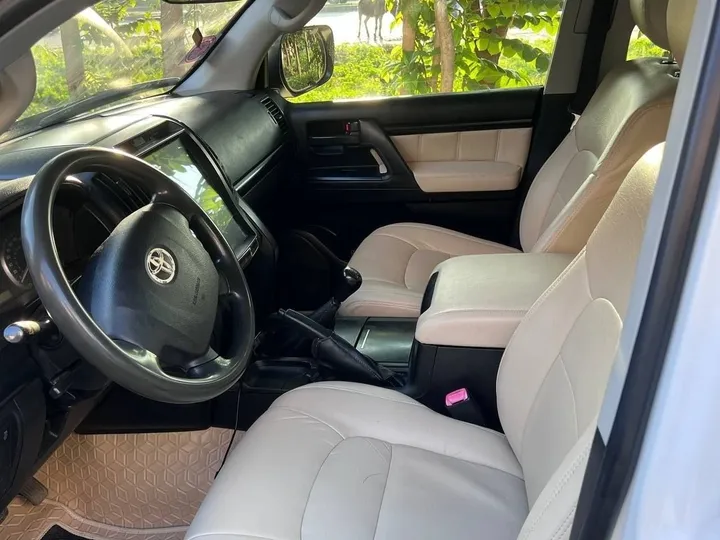 Toyota Land Cruiser V8 GX 2012 – photo 4