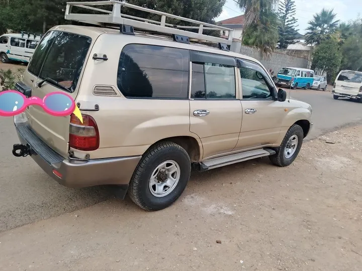 Toyota Land Cruiser 105 2007 Manual – photo 6