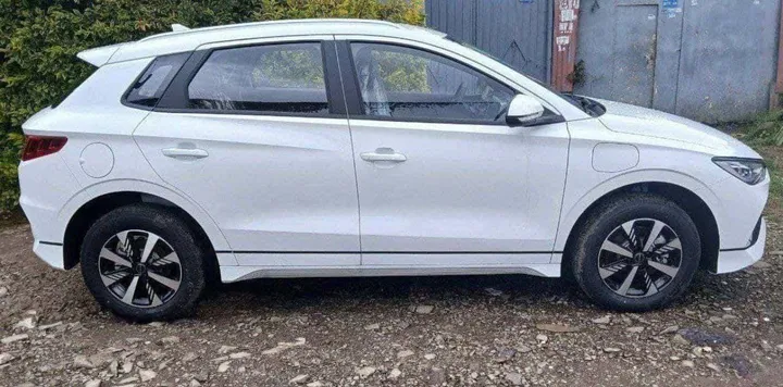 BYD E2 2024 Electric Hatchback – photo 3