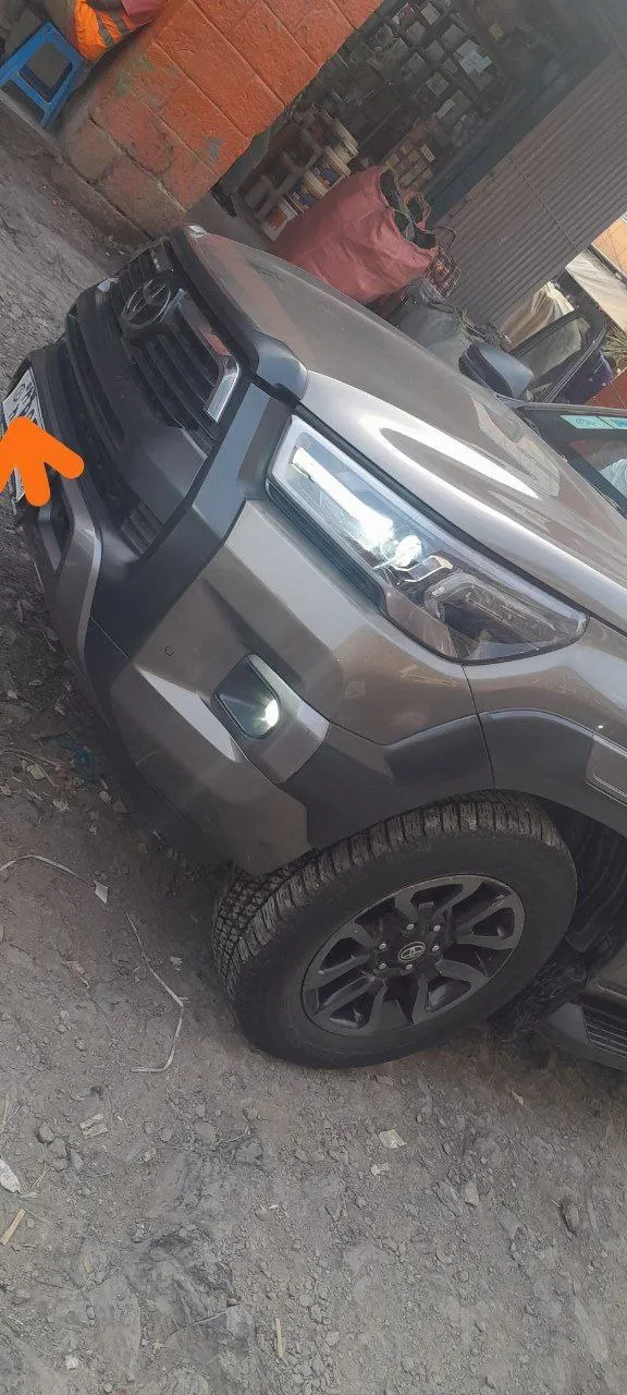 Toyota Hilux Invincible 2021 – photo 5