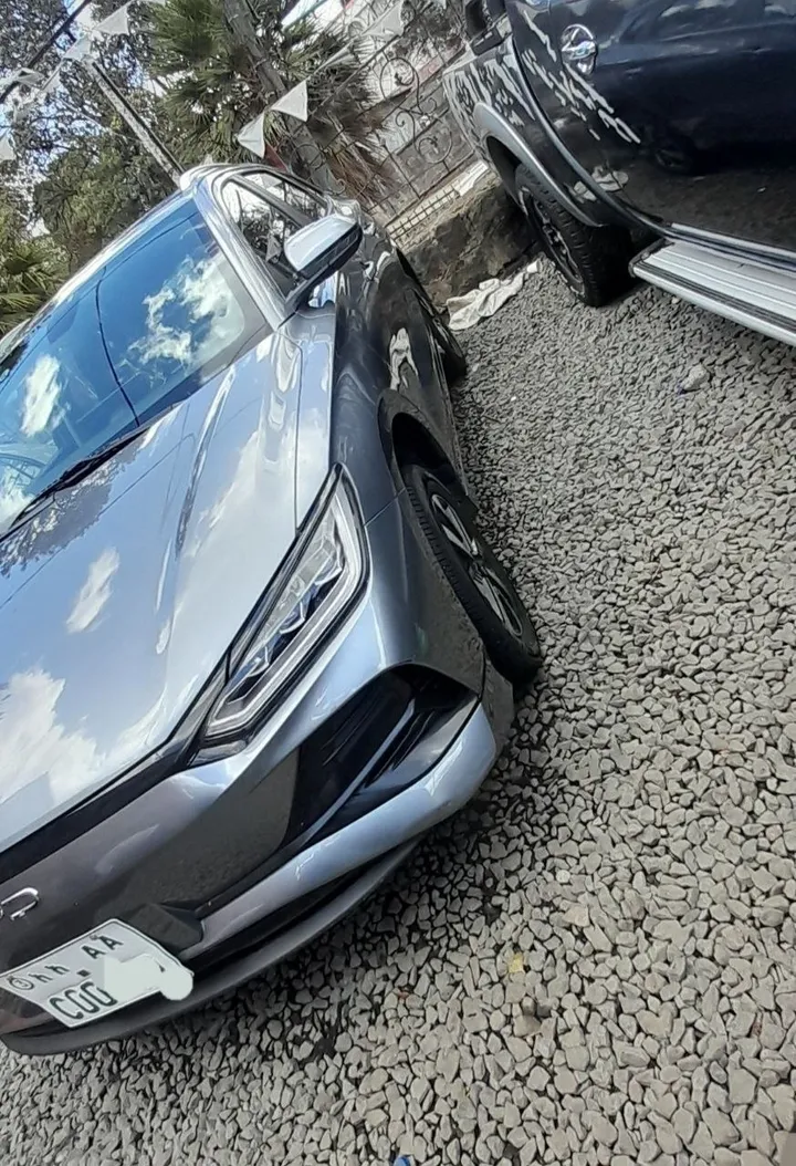 BYD E2 Electric 2025 – photo 6