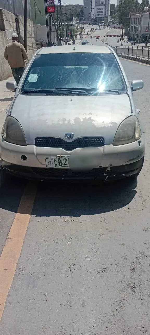 Toyota Vitz 2002 Automatic – photo 3