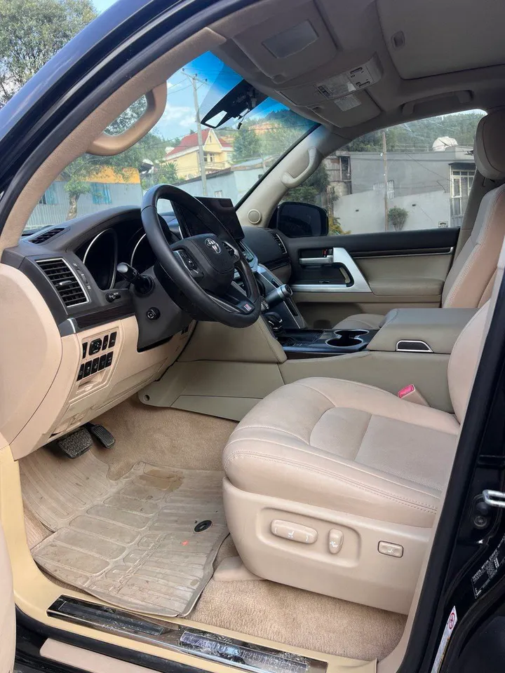 Toyota Landcruiser VXR 2013 Diesel – photo 7