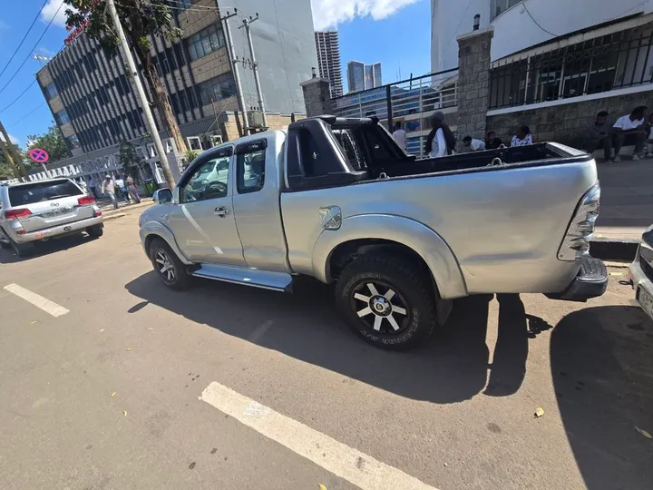 Toyota Hilux King Cab 2009 – photo 7
