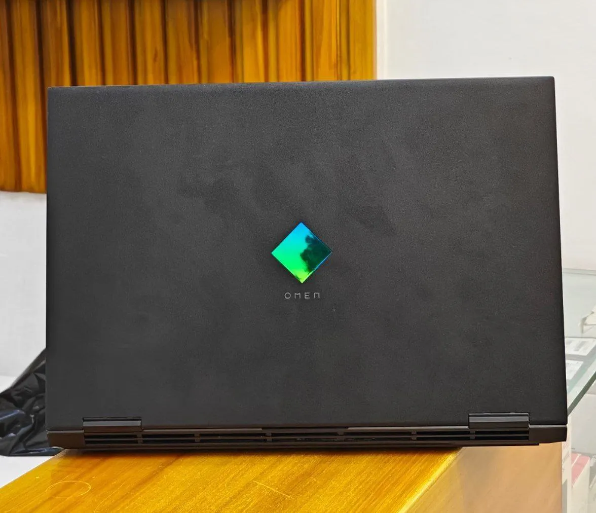 HP Omen 15 Gaming Laptop – photo 3
