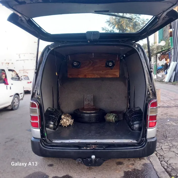 Toyota Dolphin Half Van 2011 – photo 4