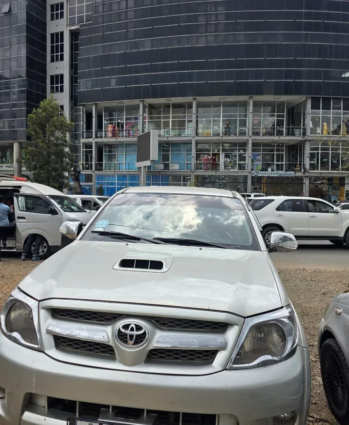 Toyota D4D Double Cab Hilux 2009 – photo 5