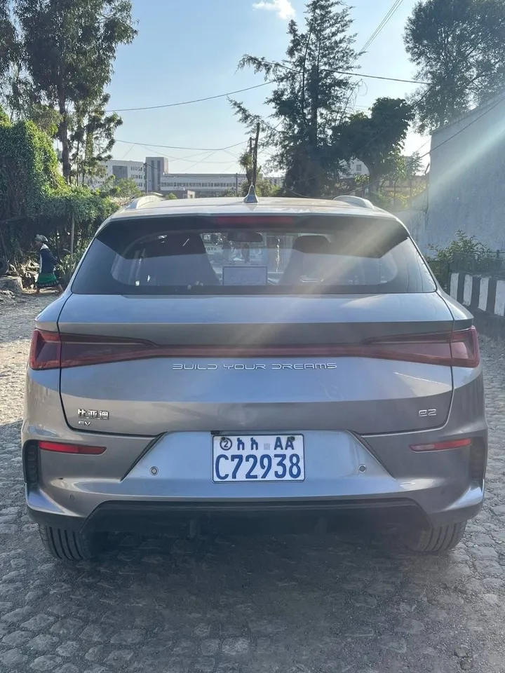 BYD e2 2024 Silver – photo 6