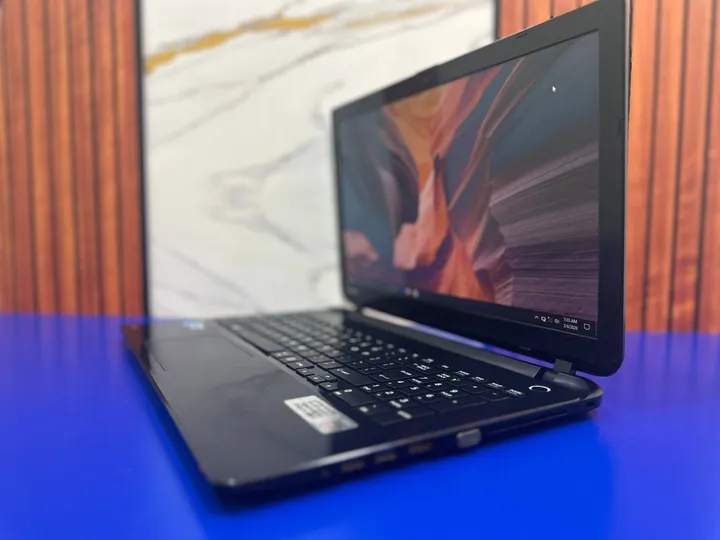 Toshiba C55 Core i5 Laptop – photo 6