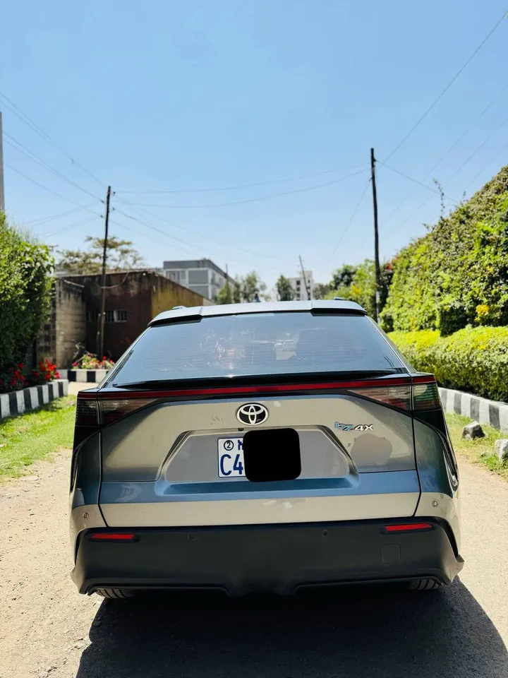 Toyota BZ4X 2023 Electric SUV – photo 6