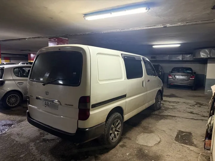 Toyota Hiace 2009 Diesel Manual – photo 3