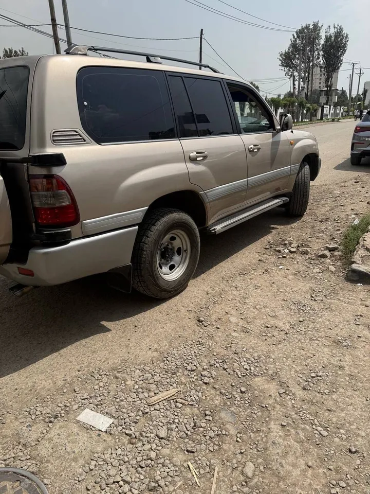 Toyota Land Cruiser 1HZ Automatic – photo 5