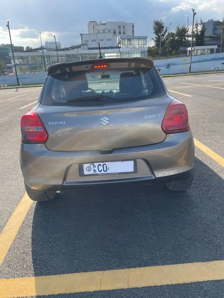 Suzuki Swift 2022 Full Option – photo 4