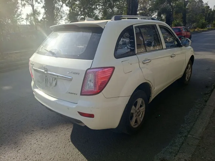 Lifan X-60 SUV – photo 4