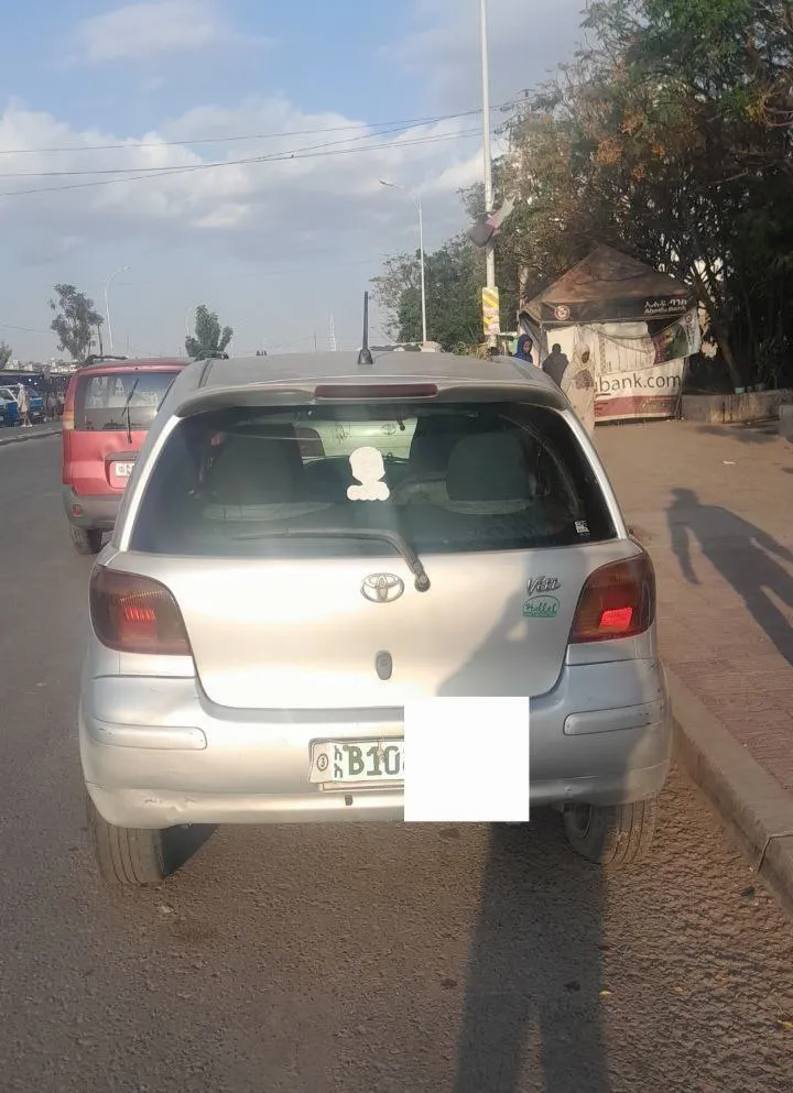 Toyota Vitz 2004 Automatic 1000CC – photo 3