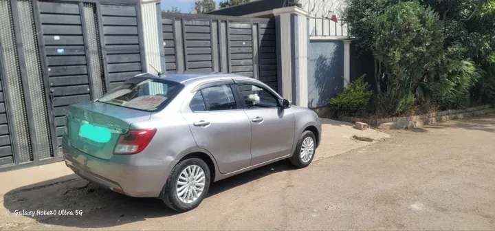 Suzuki Dzire 2021 Automatic – photo 4