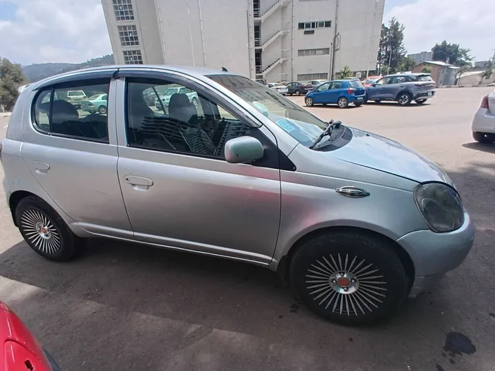Toyota Vitz 2001 Automatic – photo 4