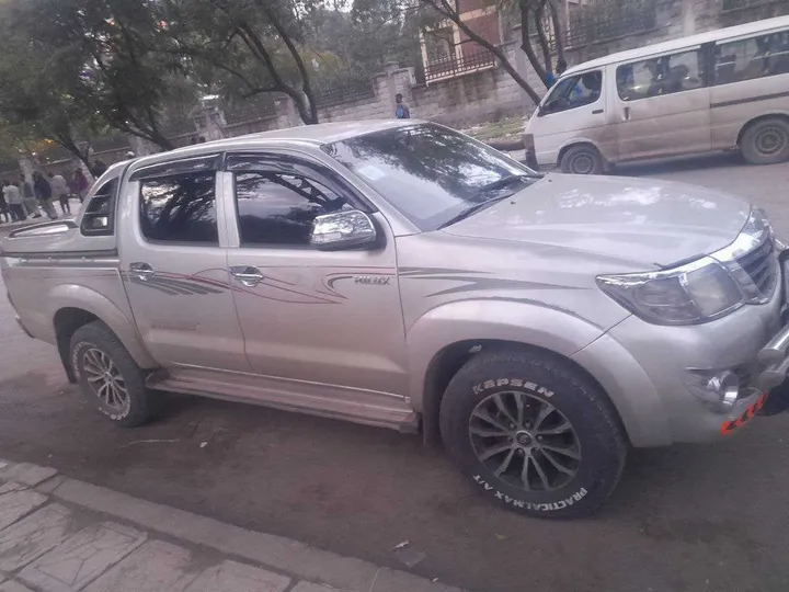 Toyota Hilux Double Cab 2012 – photo 3