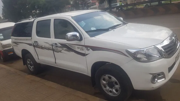 Toyota Hilux Vigo Double Cab 2012 – photo 3