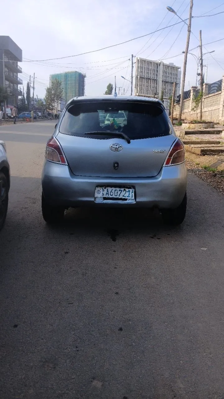 Toyota Yaris Compact 2007 – photo 6
