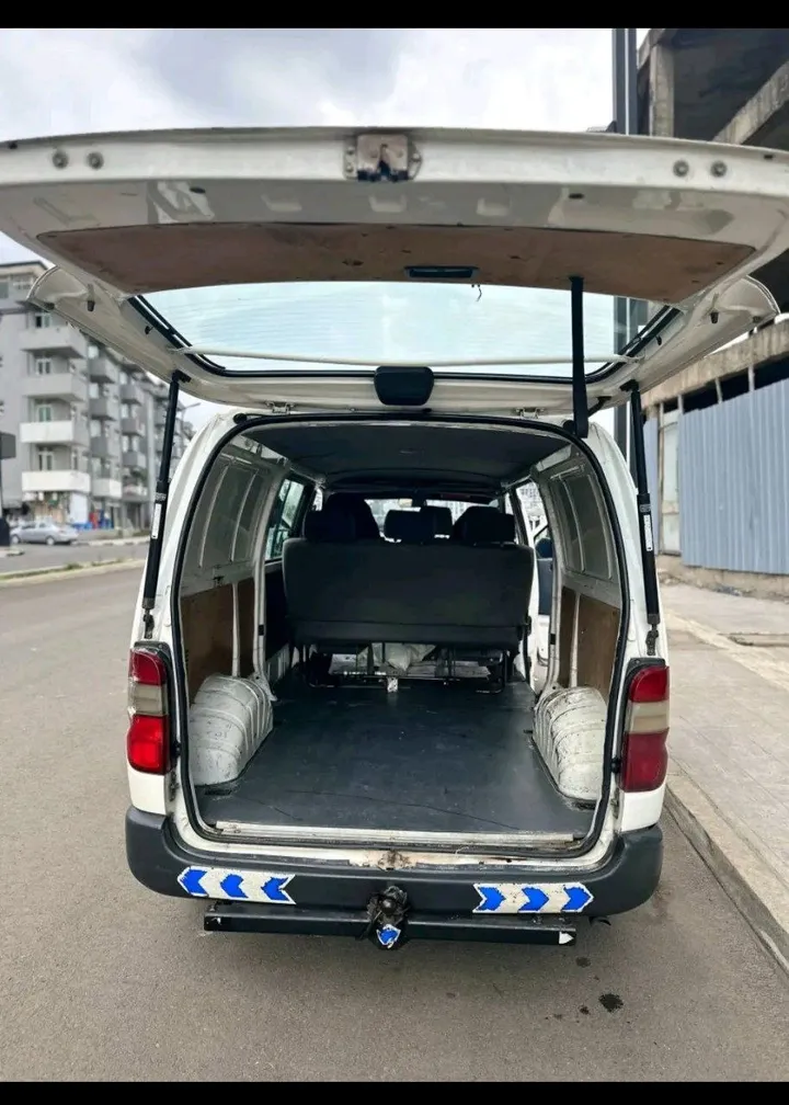 Toyota Hiace D4D Van 2007 – photo 3