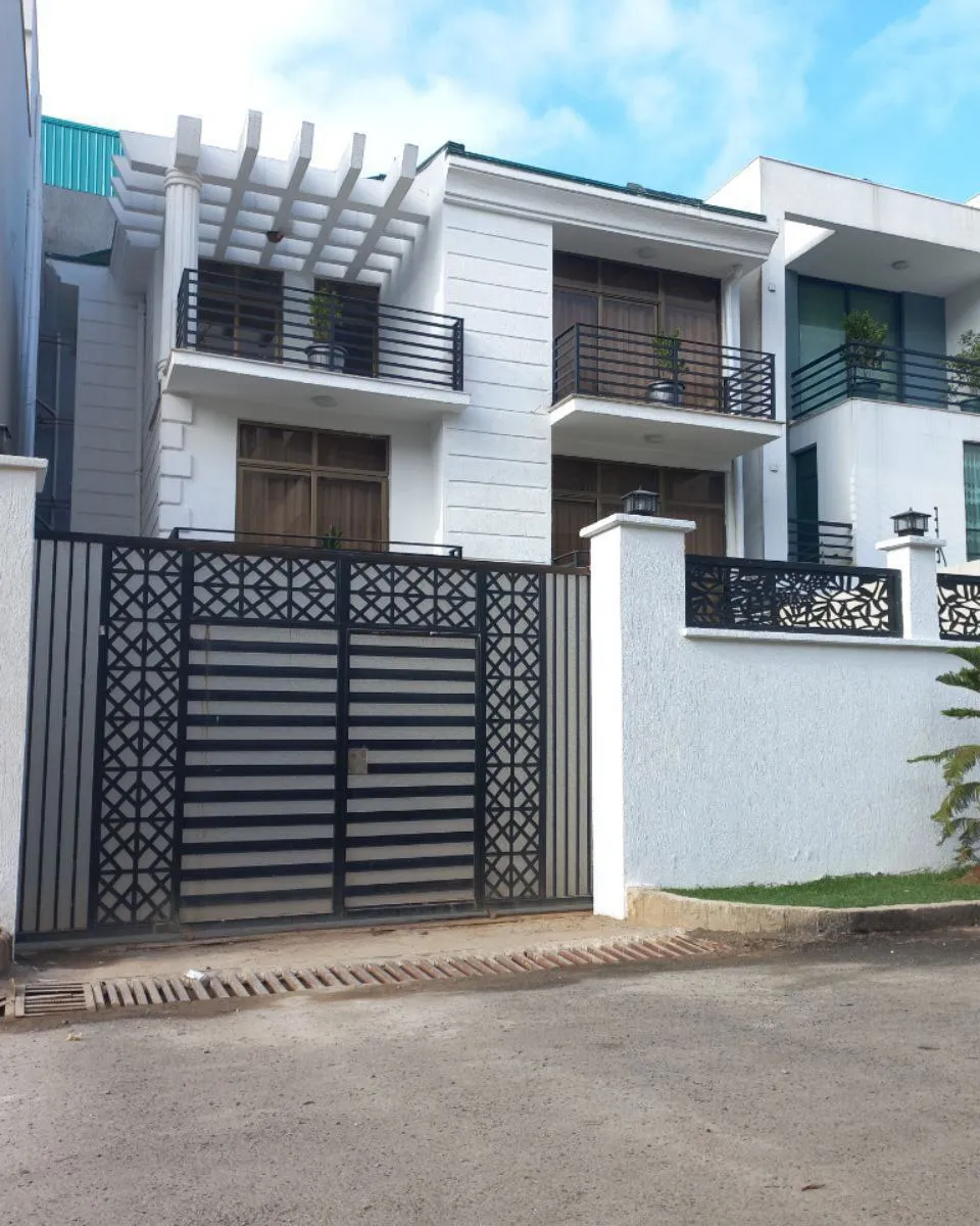 Modern G+2 House in CMC – photo 3