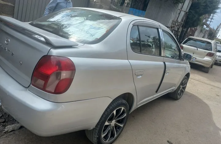 Toyota Platz 2001 Automatic – photo 5
