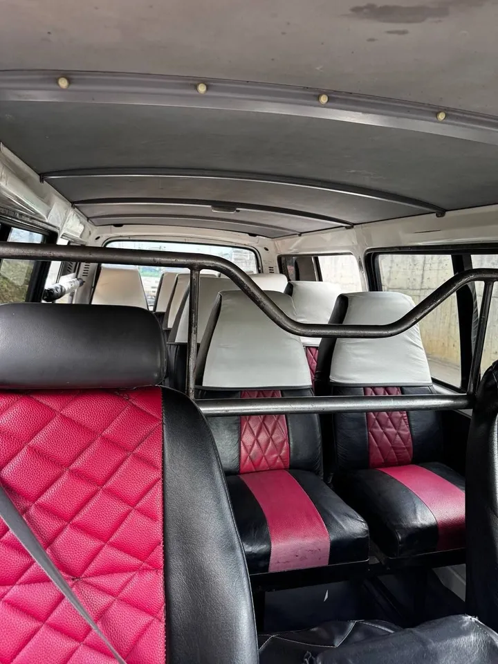 5L Minibus 2004 Manual – photo 7