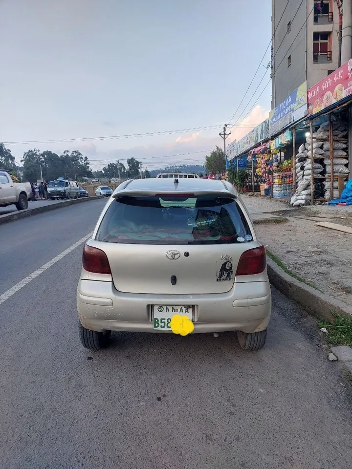Toyota Vitz 2004 Automatic – photo 4
