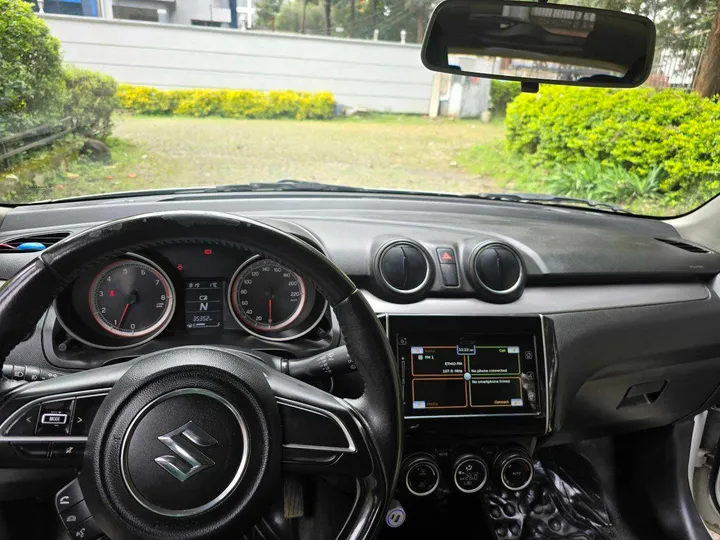 Suzuki Swift 2022 Full Option – photo 5