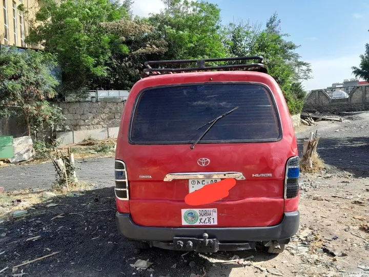 Toyota D4D 2006 Manual Van – photo 7