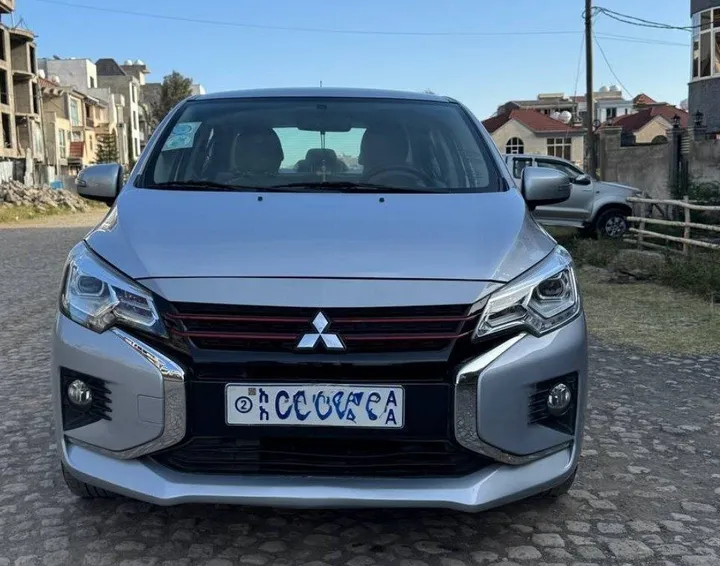 Mitsubishi Attrage 2023 Automatic – photo 6