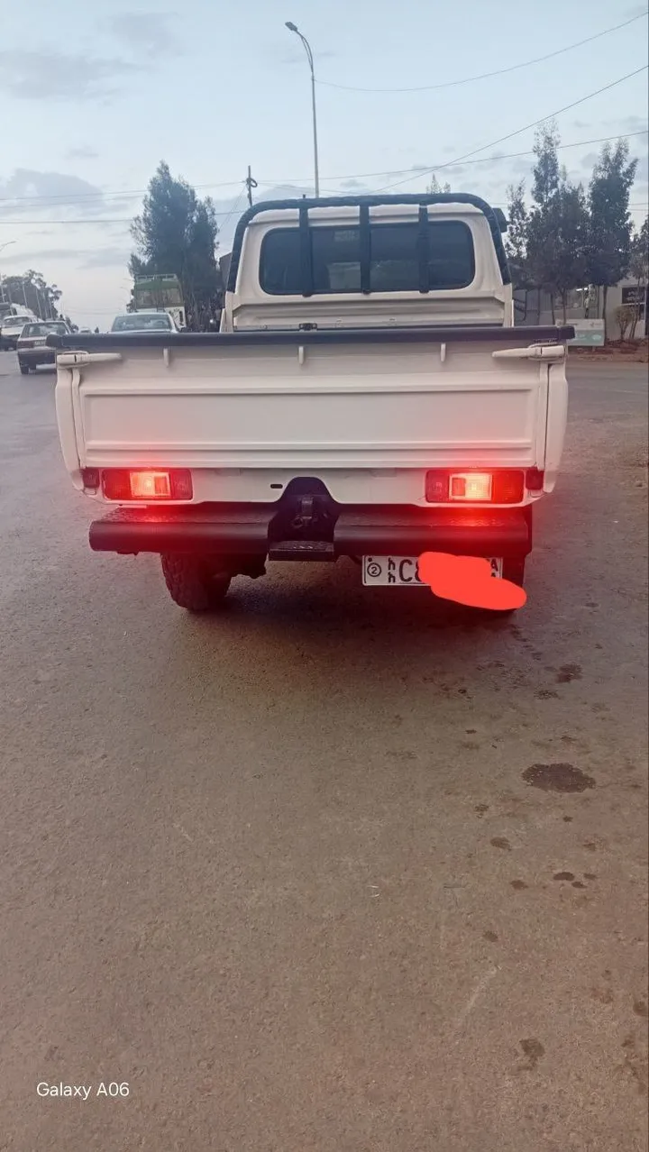 Toyota Land Cruiser 1HZ Pickup – photo 4