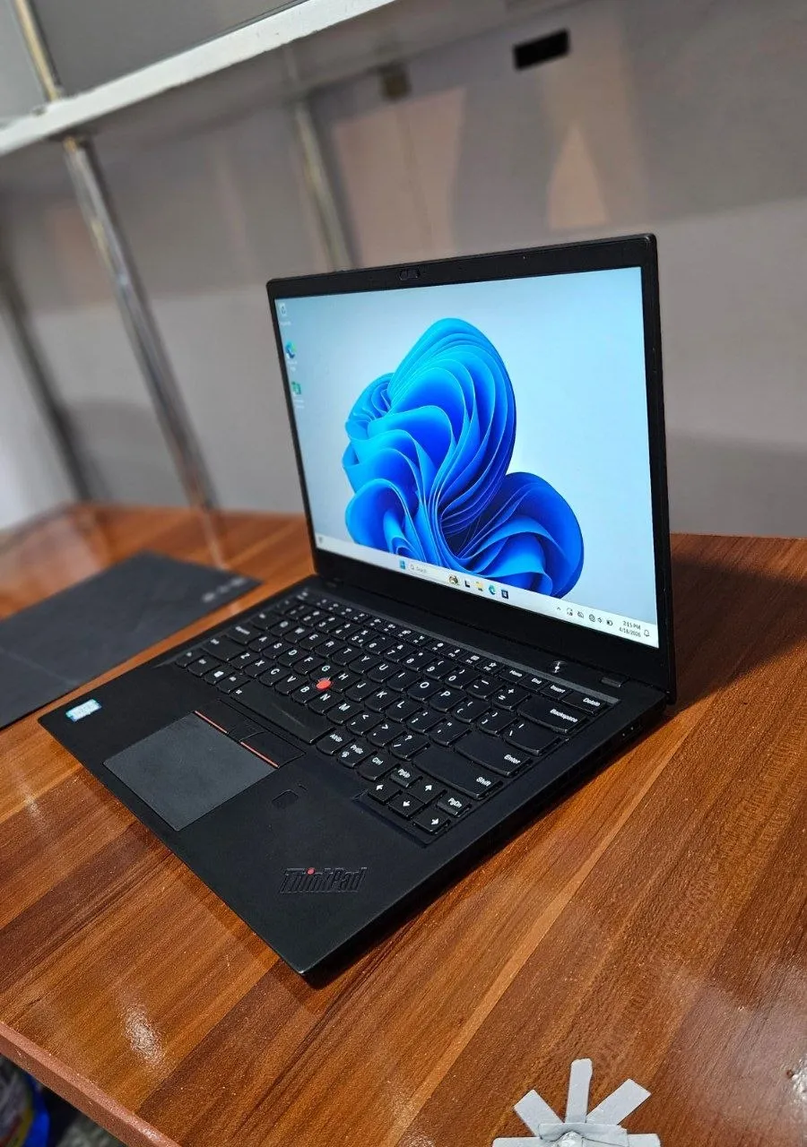 Lenovo X1 Carbon i7 Laptop – photo 3