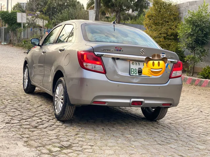 Suzuki Dzire 2022 Automatic – photo 7