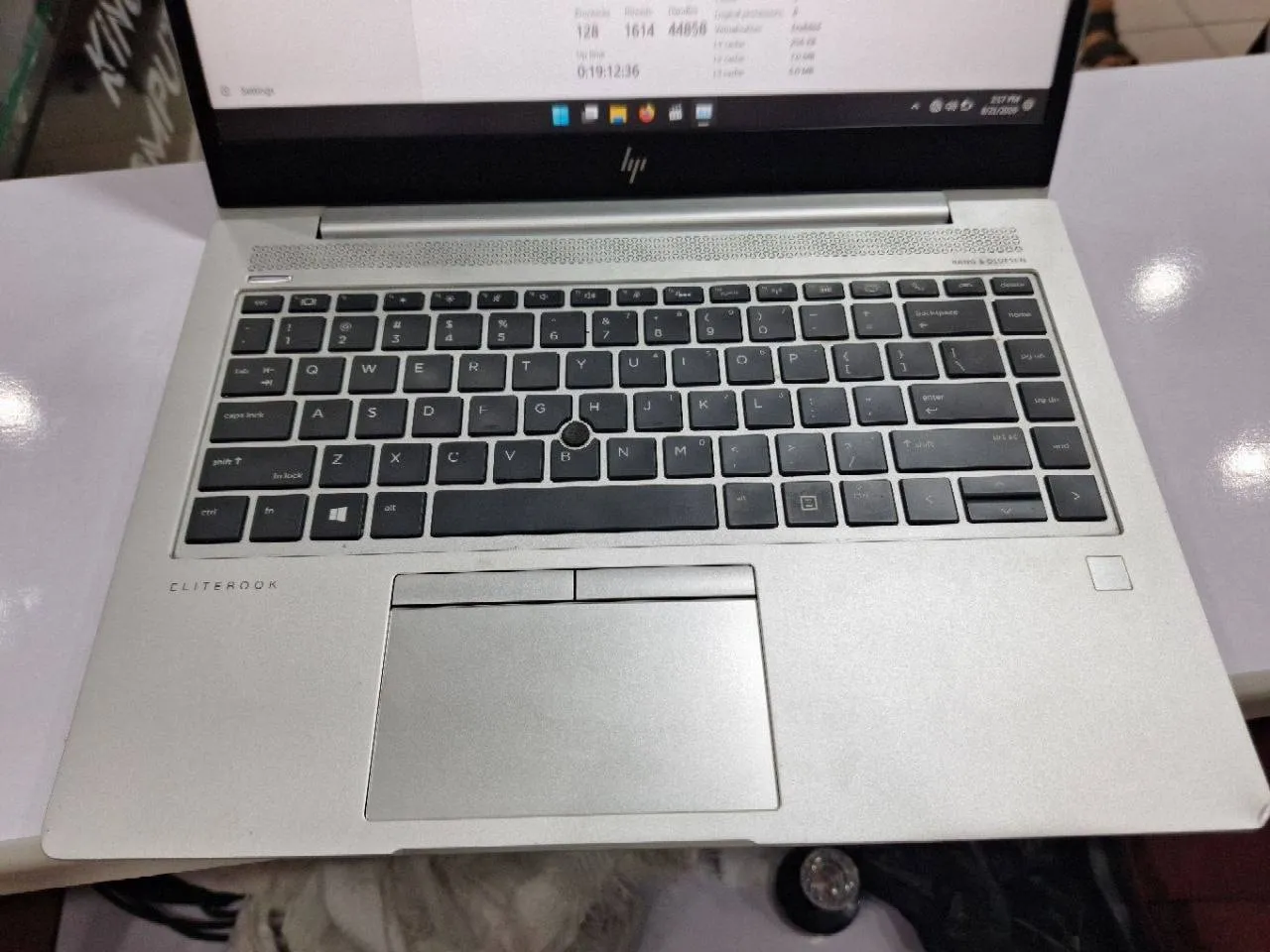 HP EliteBook 840 G5 16GB 512GB – photo 5