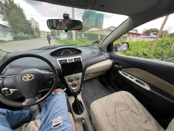 Toyota Yaris Sedan 2006 Manual – photo 4