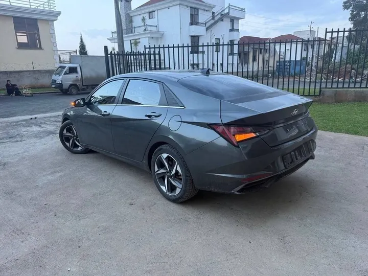 Hyundai Avante 2021 Automatic Sedan – photo 6