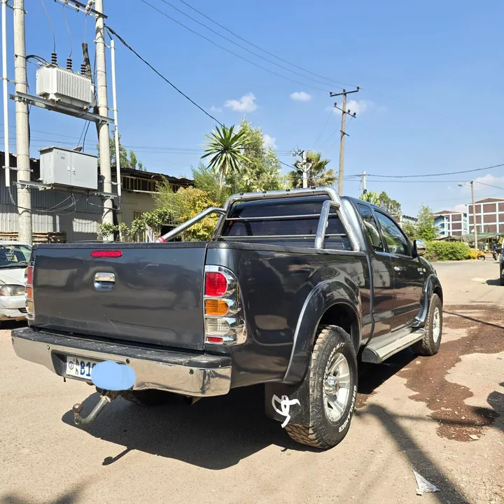 Toyota Hilux 2006 Diesel Manual – photo 3
