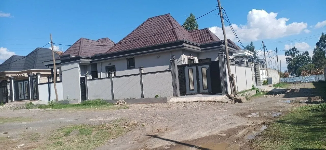 Modern Villa House in Summit – photo 3