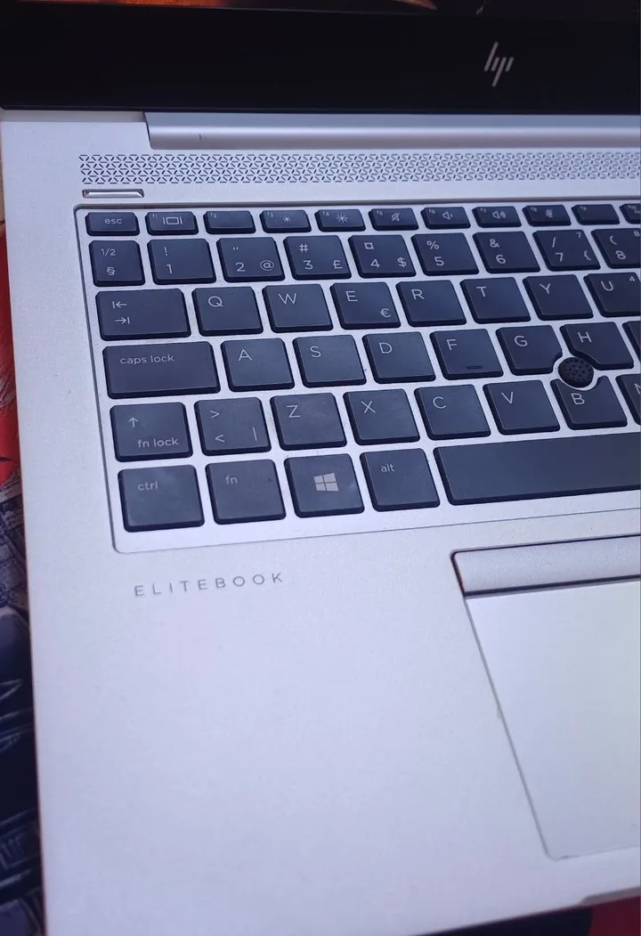 HP EliteBook 830 G5 Laptop – photo 4