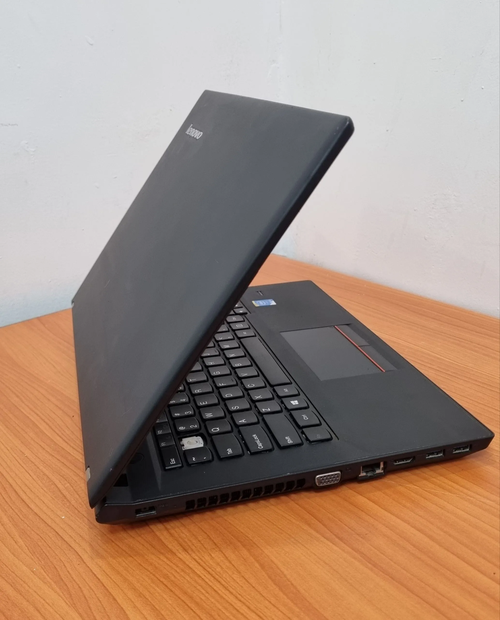 Lenovo Ideapad E40 i5 Laptop – photo 3