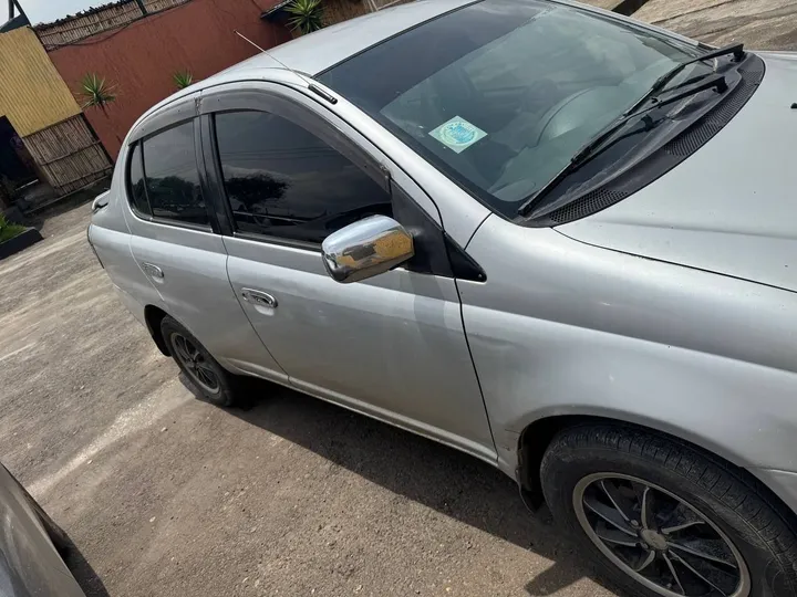 Toyota Platz 2004 Automatic – photo 3