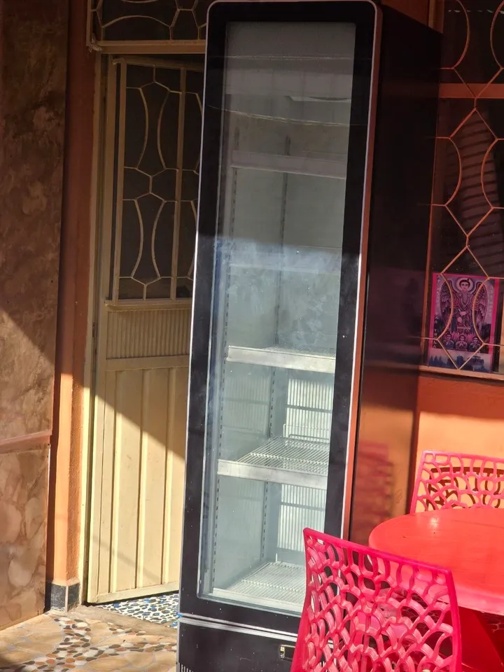 Glass Display Refrigerator – photo 3