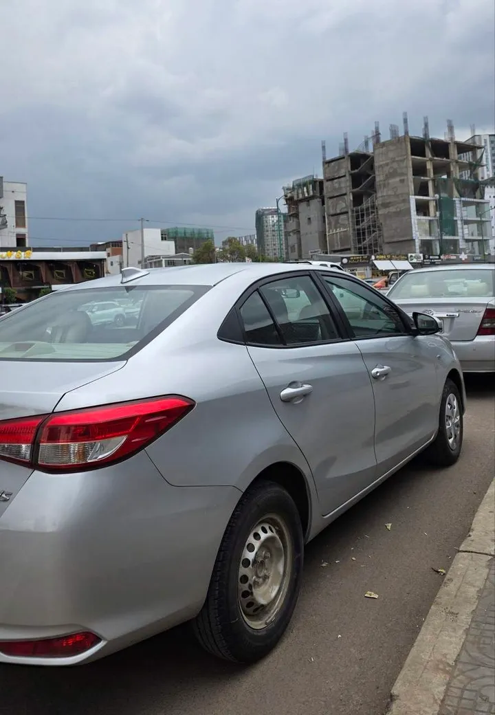 Toyota Yaris Sedan 2020 Automatic – photo 5