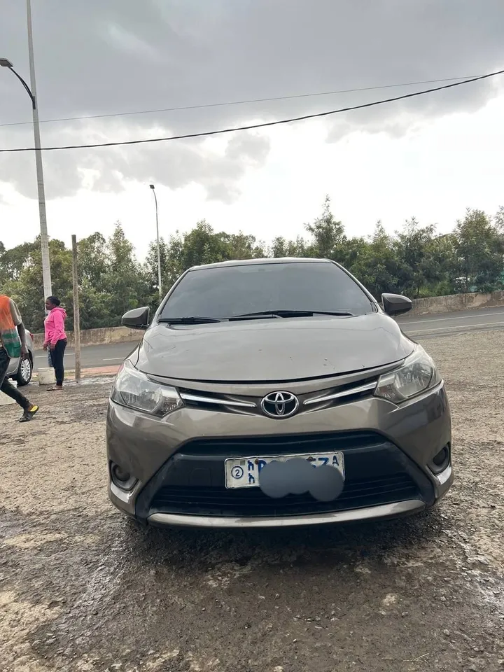 Toyota Yaris 2014 Sedan Automatic – photo 8